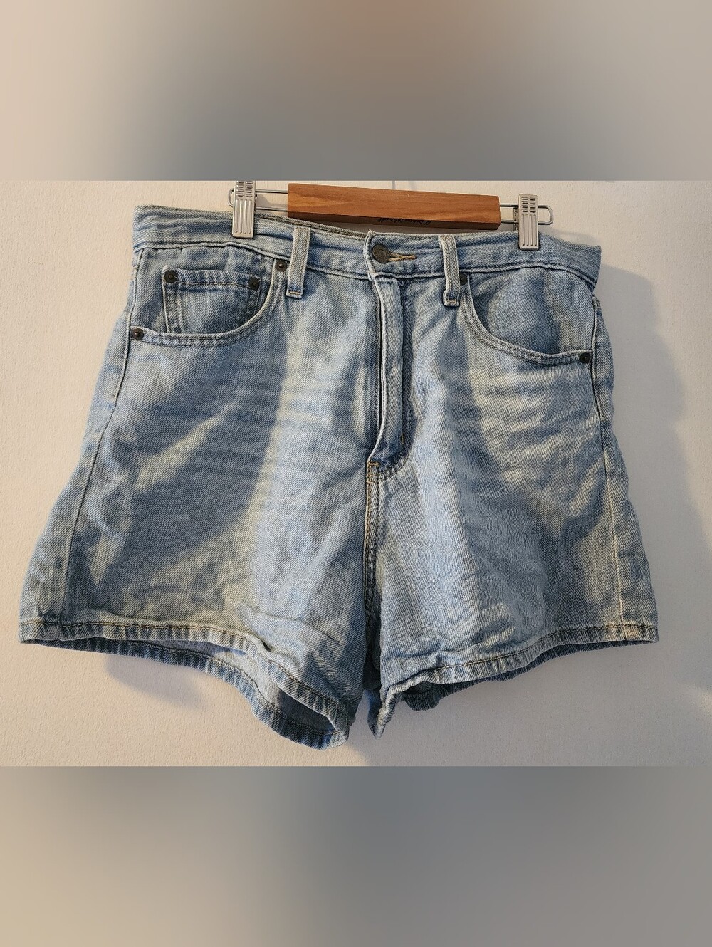 Levi High Loose Short